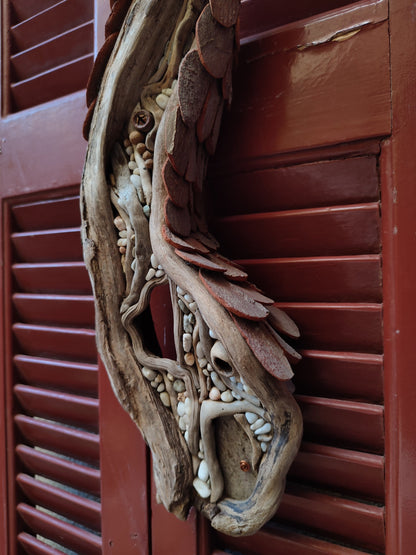 Curvy driftwood house